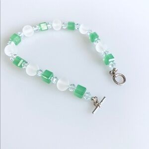 Artisan Beaded Bracelet 7.5” Toggle Clasp Green Clear Geometric Beads Jewelry